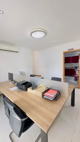 A Venda Vivenda V3 dúplex, no Condomínio Luar, Talatona
