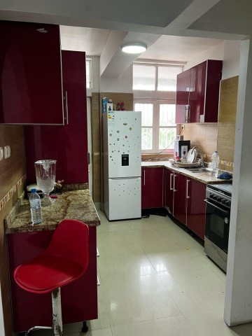 A Venda Apartamento T3, mobiliado, na Mutamba, Ingombotas.
