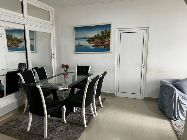A Venda Apartamento T3, mobiliado, na Mutamba, Ingombotas.