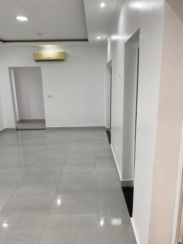 A Venda EDIFÍCIO DE ESCRITORIOS E APARTAMENTO
