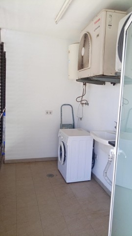 A Venda Penthouse T4, mobiliada, no Condomínio Terraços do Atlântico, Talatona.