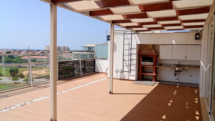 A Venda Penthouse T4, mobiliada, no Condomínio Terraços do Atlântico, Talatona.