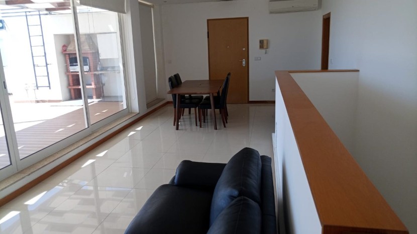 A Venda Penthouse T4, mobiliada, no Condomínio Terraços do Atlântico, Talatona.