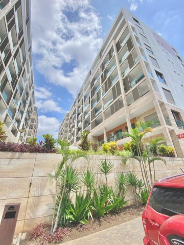 A Venda Apartamento T2, mobiliado, no Condomínio Dolce Vita, Talatona.
