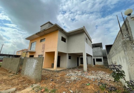Anúncio Vivenda V3 tosca com anexo, no Parque Residencial Esperança, Via Expressa.