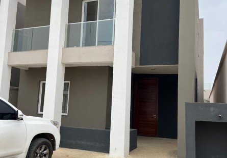 Anúncio Vivenda V3 duplex, na Urbanização Boa Vida, Via Expressa.