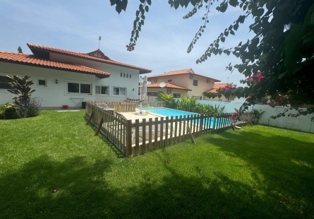 Anúncio Vivenda V4 alterada para V3 com piscina, parcialmente mobiliada, no condomínio Atlântico Sul, Talatona.