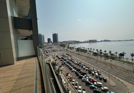 Anúncio ESCRITORIO DE 436 M2 TORRES KYANDA - MARGINAL DE LUANDA