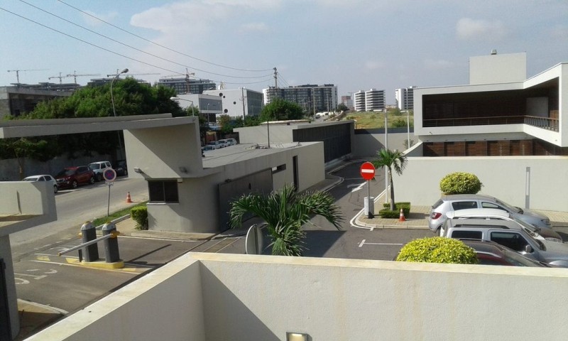 A Venda Vivenda V4, no condomínio Adelaide, Talatona.