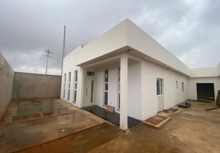 Anúncio Vivenda V3 com piscina, no Condomínio Tommy, Kilamba.