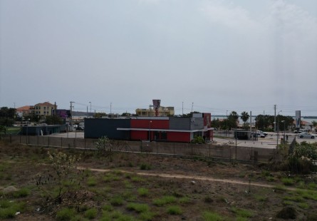 Anúncio Terreno de 4 hectares, adjacente ao KFC e a Pumagol do Benfica, no Benfica, Luanda.