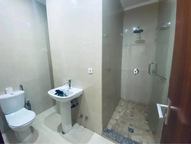 A Venda ARRENDAMENTO APARTAMENTO T2 DUPLEX MORRO BENTO